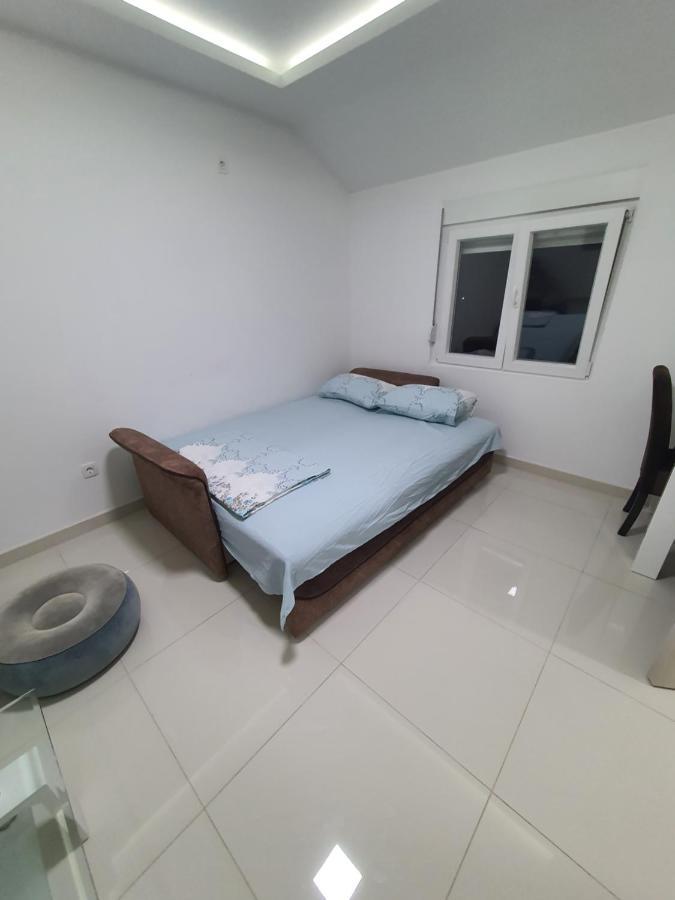 Apartman Tolosi 2 Podgorica Exterior photo
